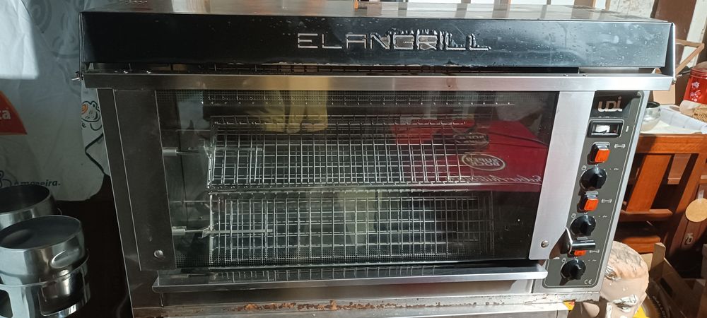 Grelhador Elétrico Rotativo Profissional ELANGRILL 12P – Impecável