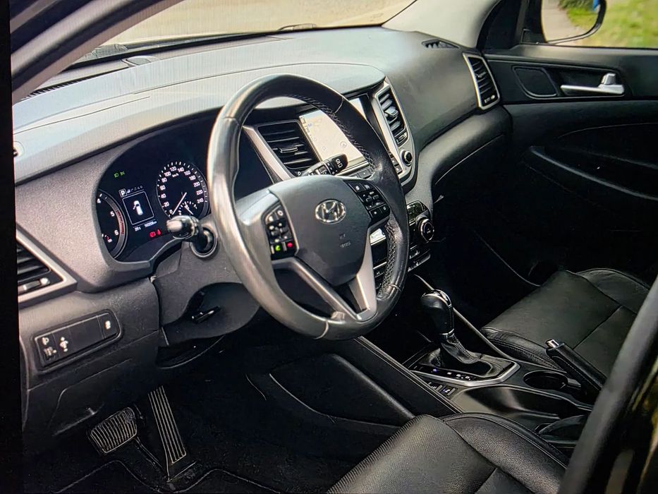 Hyundai Tucson Hyundai Tucson 2.0CRDI 184KM 4X4 automat  Full opcja bezwypadkowy