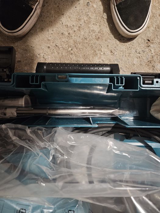 Młot wyburzeniowy Makita