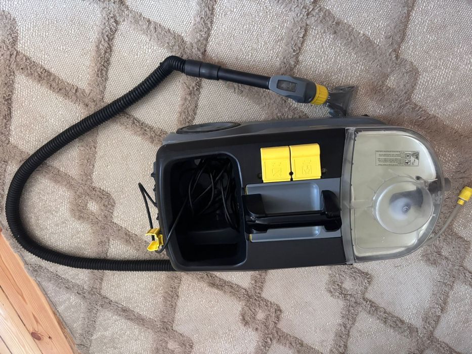 Odkurzacz piorący Karcher Puzzi 10
