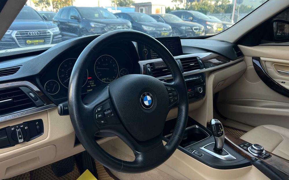 BMW 328XI 2013