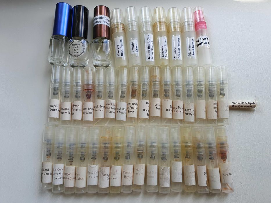 Продам атомайзкры женские мужские духи