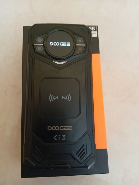 Смартфон Doogee S200X.