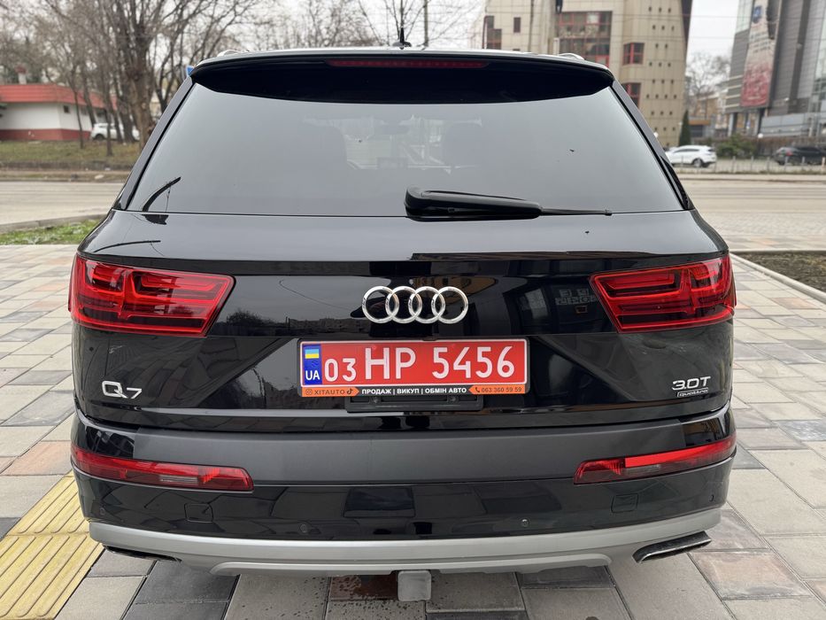 Продам Audi Q7 7 мест