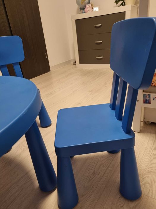 Stolik + 2 krzesełka