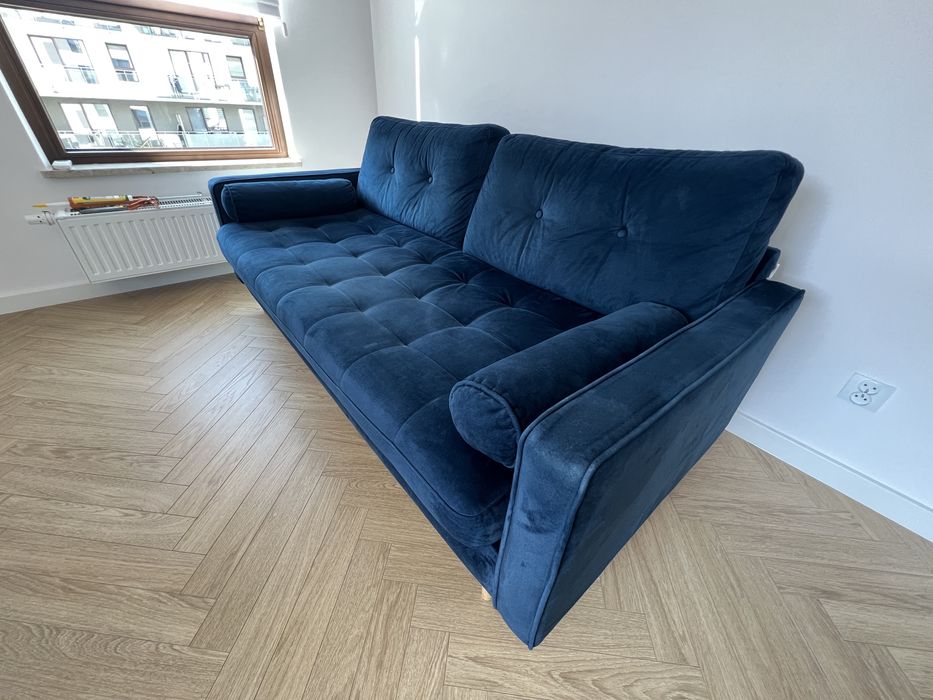 Tapicerowana sofa , pikowane oparcia