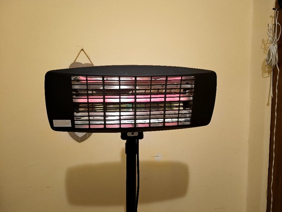 Promiennik stojący na podczerwień