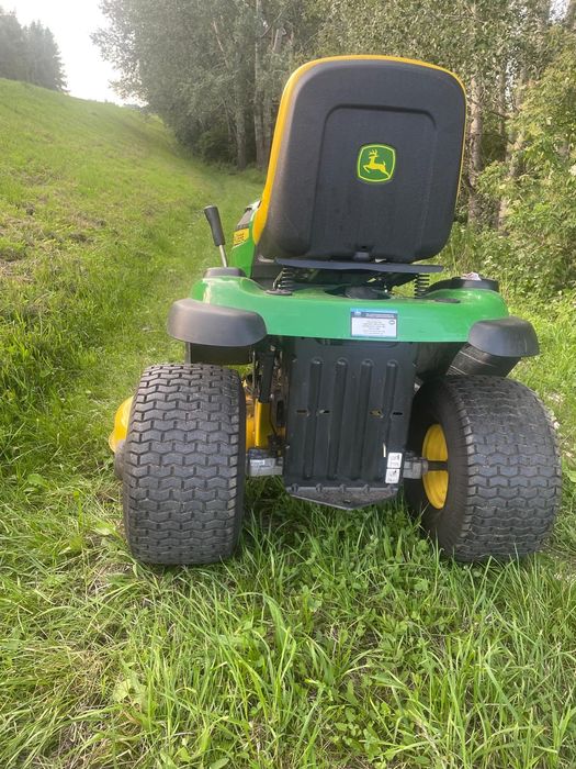 John Deere D140 (kosiarka, traktorek)