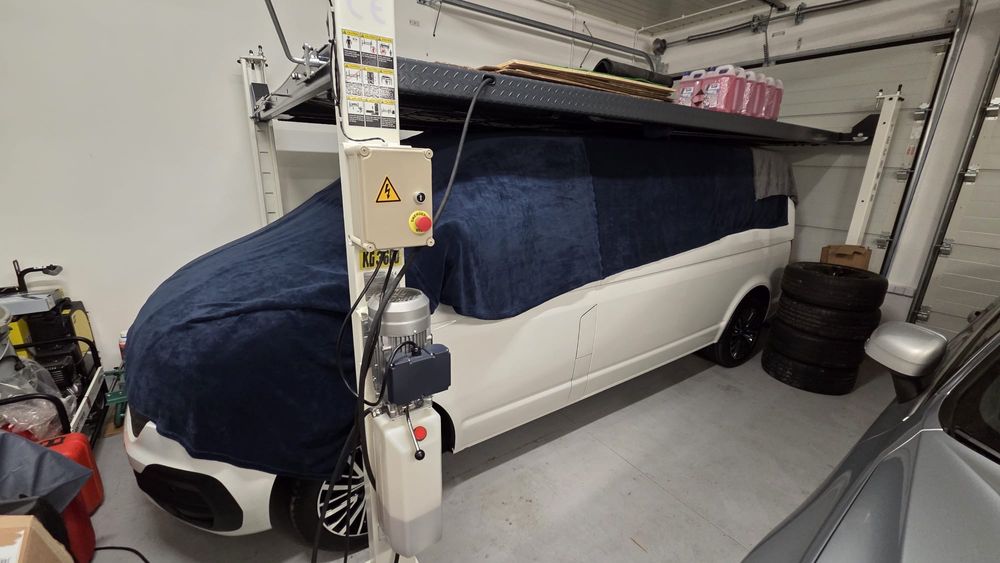 Podnośnik samochodowy parkingowy 3600kg WEIJIA- Stan bardzo dobry