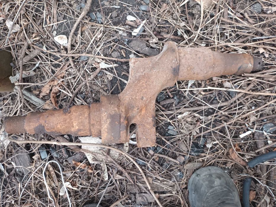 Продам колен ось до трактора т-74