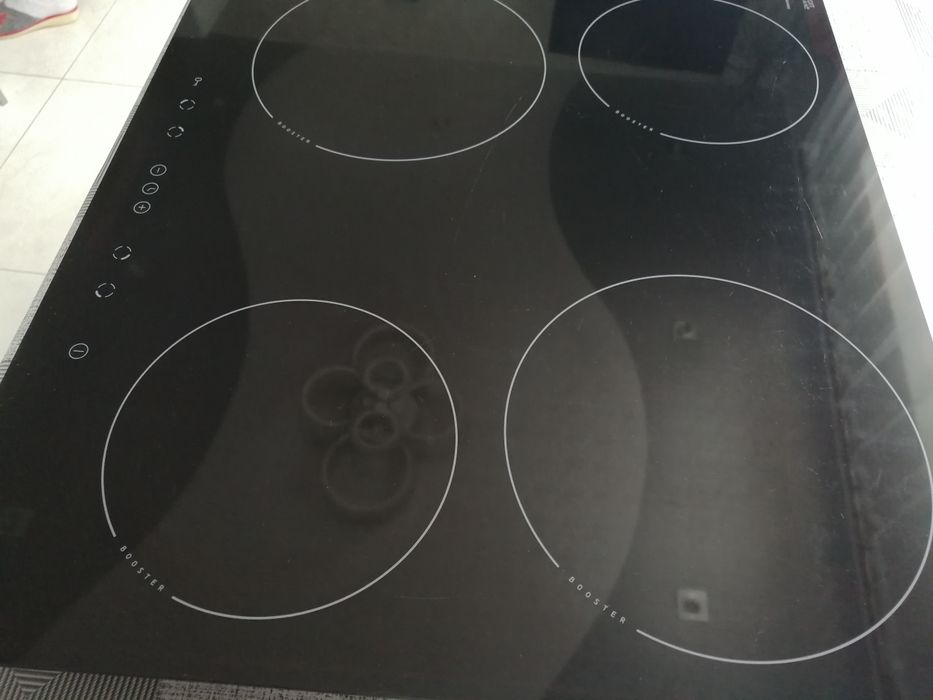 Індукційна варильна поверхня Amica