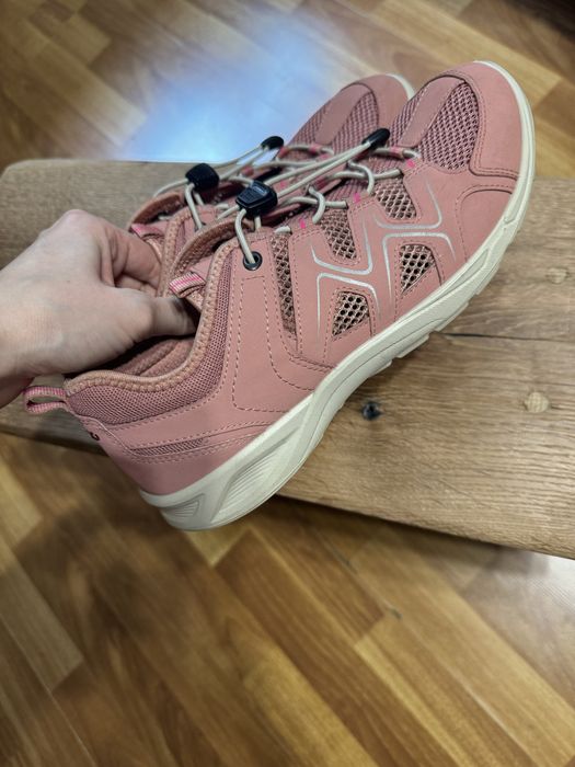 Жіночі кросівки трекінгові Ecco