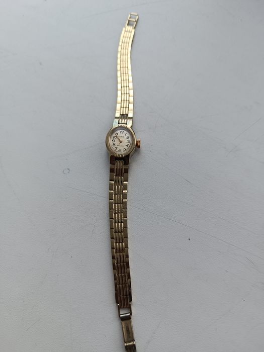 Часы  Чайка,Луч женские.