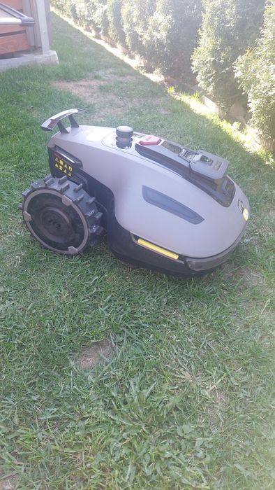 Robot koszący Yuka Mini 700