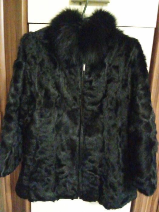 Полушубок натуральный /мех козы + отделка с кожи/