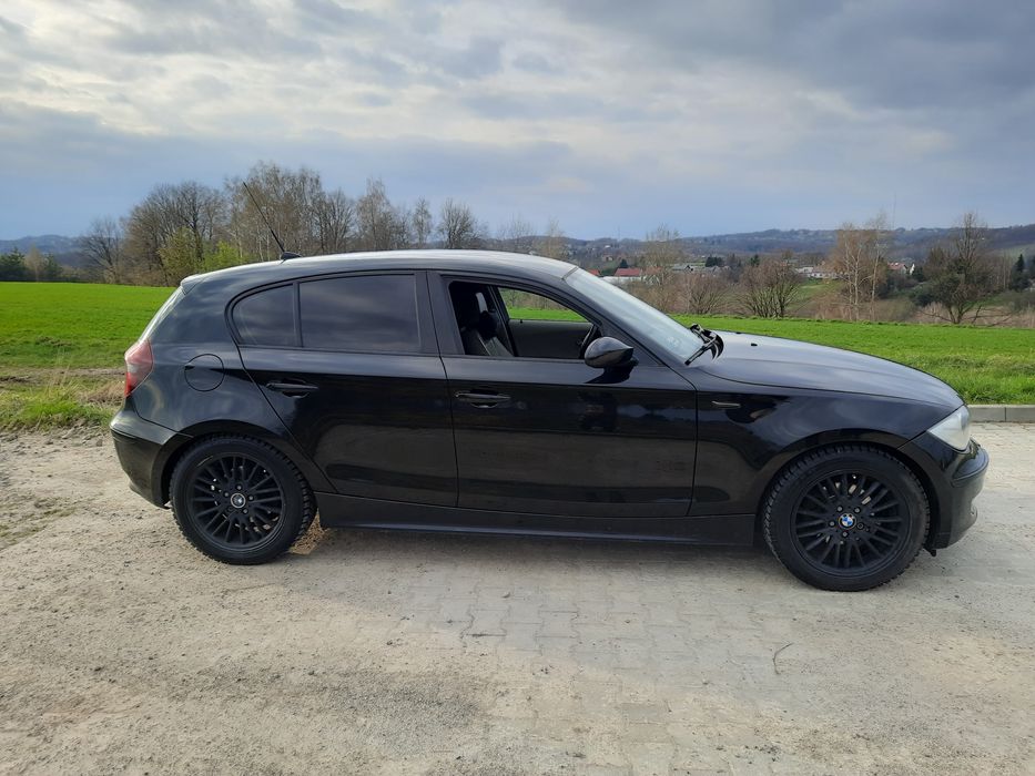 Bmw e87 120d.    .