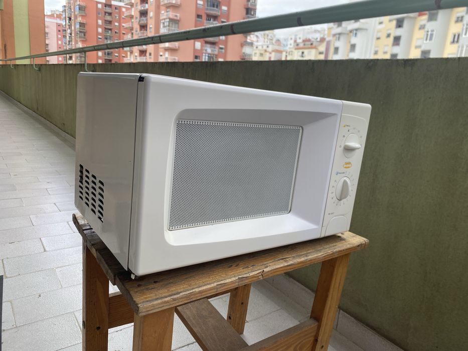 Microondas Becken Usado 1000W
