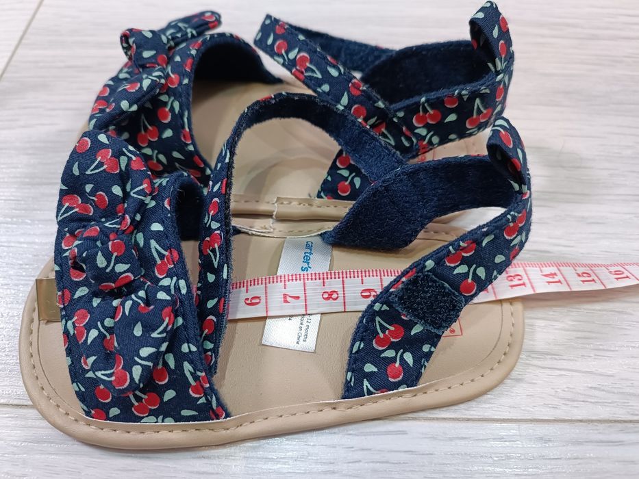 Дитяче взуття Carter's