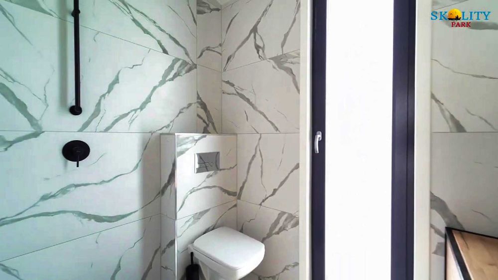 Sprzedam domek letniskowy nad jeziorem