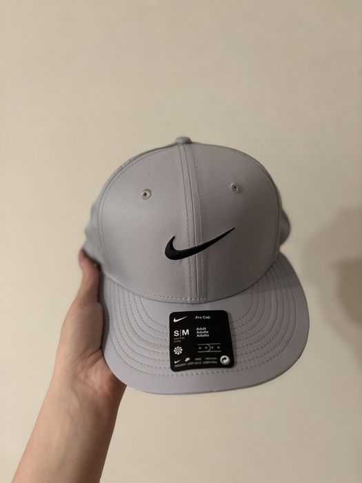 Кепка Nike Pro Cap | Оригінал | Світло-сіра | Розмір S-M
