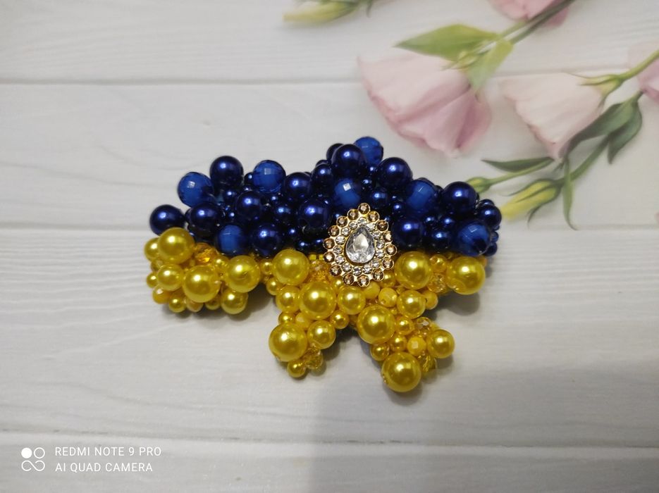Прикраси з бісеру, брошки