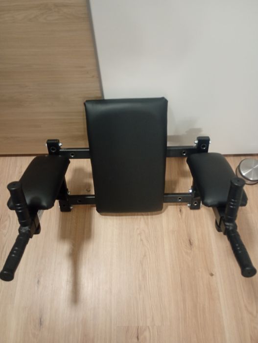 Krzesło do robienia brzuszków i dipów