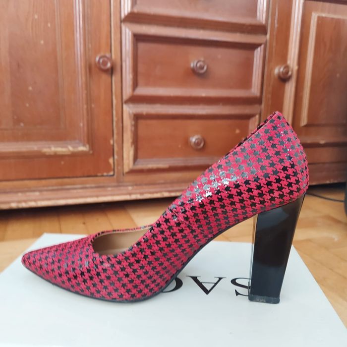 Buty skórzane na słupku r.40