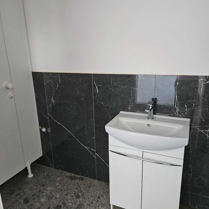 Lokal użytkowy do wynajęcia 145 m²