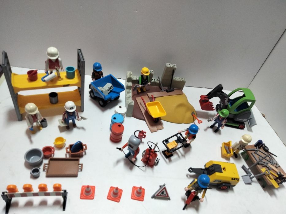 Playmobil ekipy budowlane w akcji