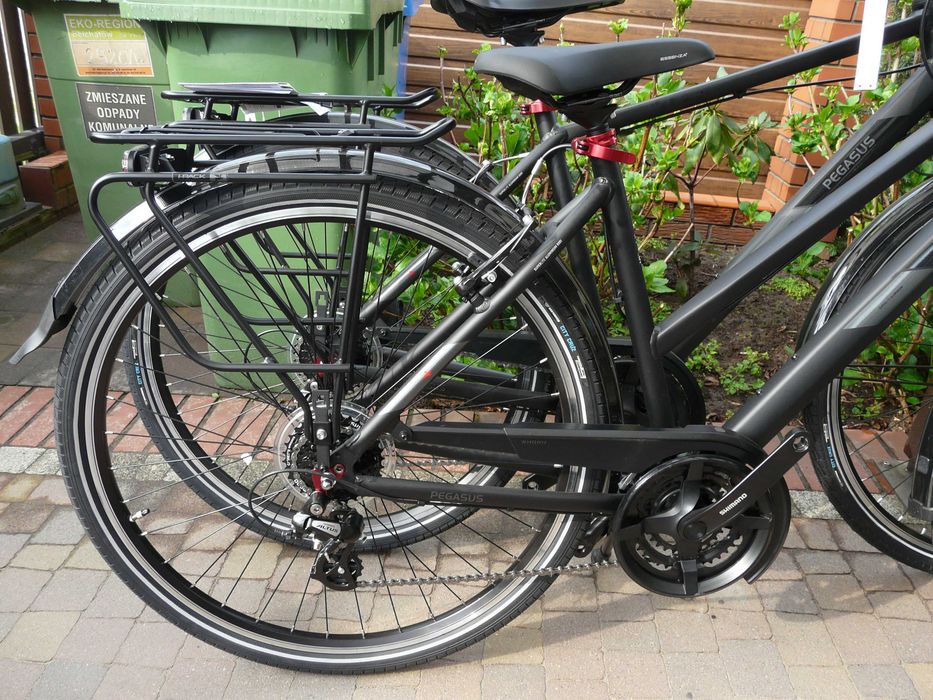 Rower trekingowy PEGASUS Solero 28"/50 Germany.  powystawowy