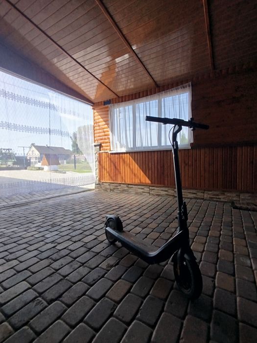 Продам самокат ninebot e2 pro