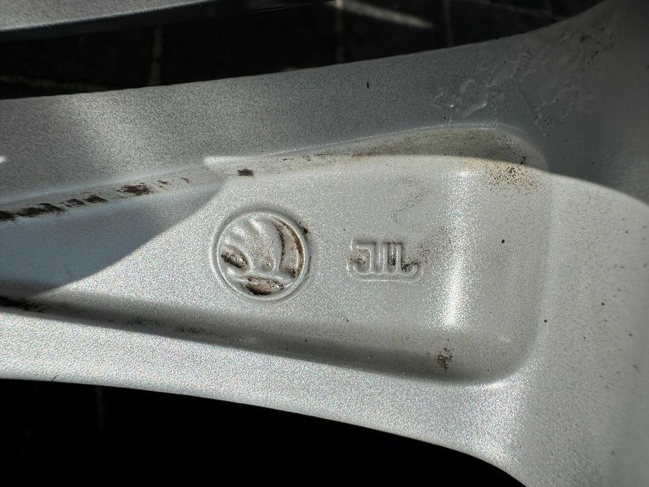 Lato R18 Skoda KAROQ,SUPERB,OCTAVIA,YETI,VW Passat B8,T-Roc,Touran