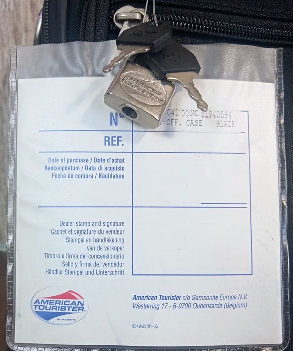 Nowa torba na ramię z miejscem na laptopa American Tourister