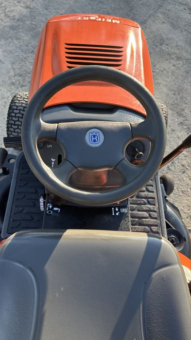 Kosiarka traktorek z koszem