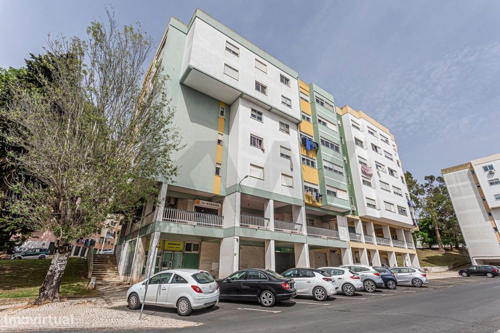 T2 Último Andar | 114m2 | 2 Elevadores | Elevado Potencial | Queluz / — Massamá E Monte Abraão, Lisboa