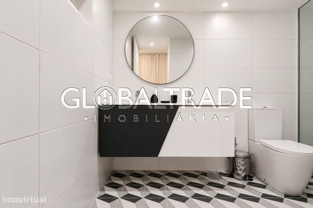 Moradia T2 Renovada & Equipada no Porto