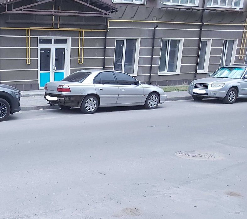 Без комиссии. Сдам помещение 850м, 1 этаж, сданный новострой, Центр.