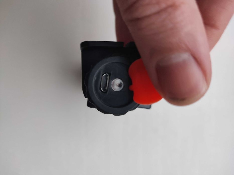 Налобный фонарь BL-8101 LED с магнитом и встроенным аккумулятором