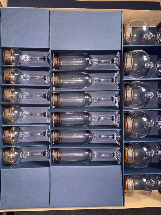 Набор бокалов Bohemia Crystal (18 предметов) новый, в коробке