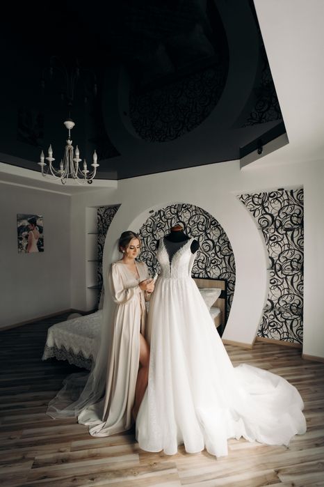 Неймовірна Весільна сукня