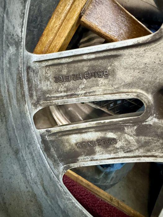 Оригинальные диски mercedes r19 8,5j et62 5x112 4шт