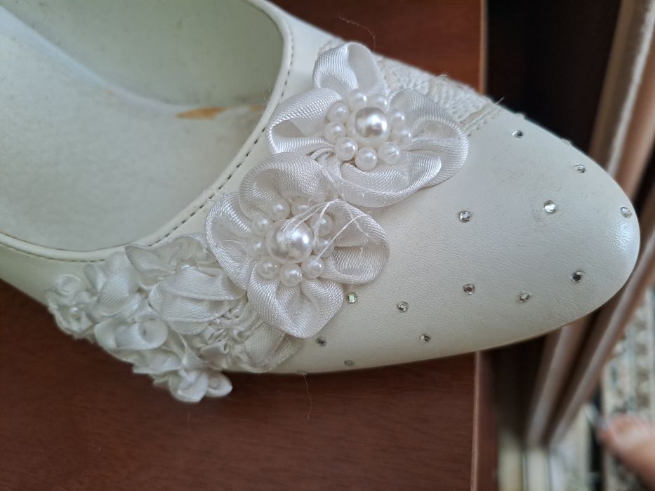 Жіночі   мешти .