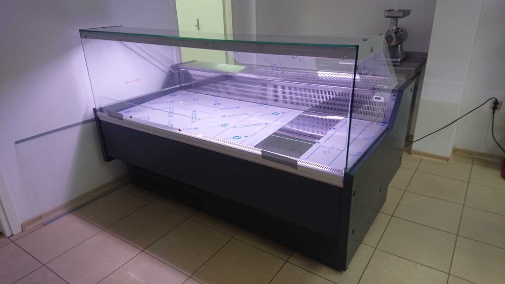 Lada chłodnicza witryna GRAVIS 308 CM NOWA OD RĘKI LADY CHŁODNICZE