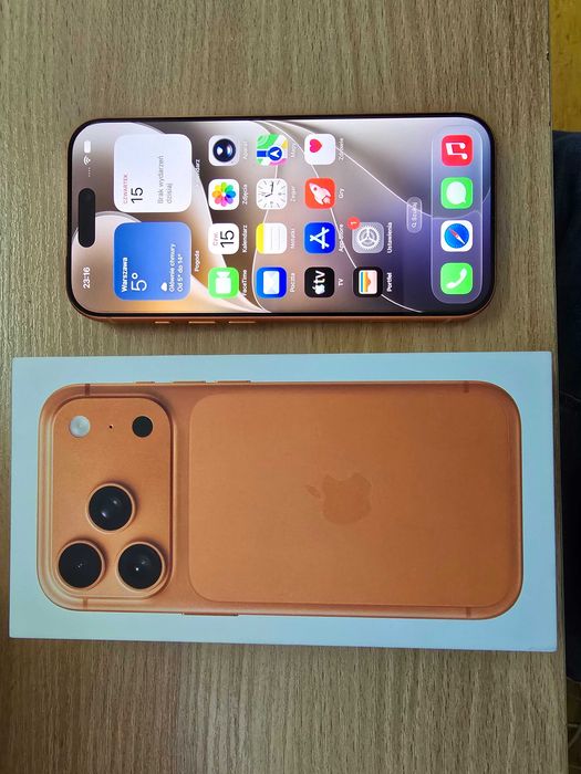 IPhone 17 PRO Cosmic Orange