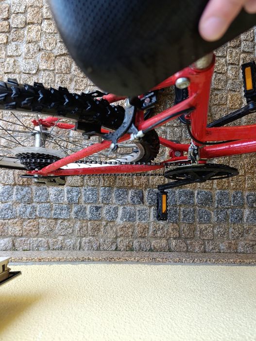 Bicicleta Sirla - Mudanças e Travões Shimano