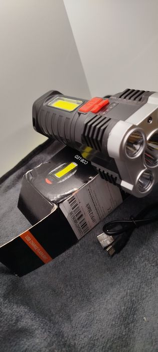Latarka LED rechargeable USB