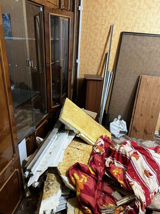 Вывоз мусора, хлама, веток. Вивіз сміття. Грузчики. Авто Volva