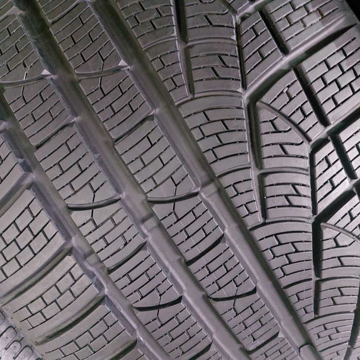265/35/19 R19 Pirelli Sottozero Winter 240 4шт зима