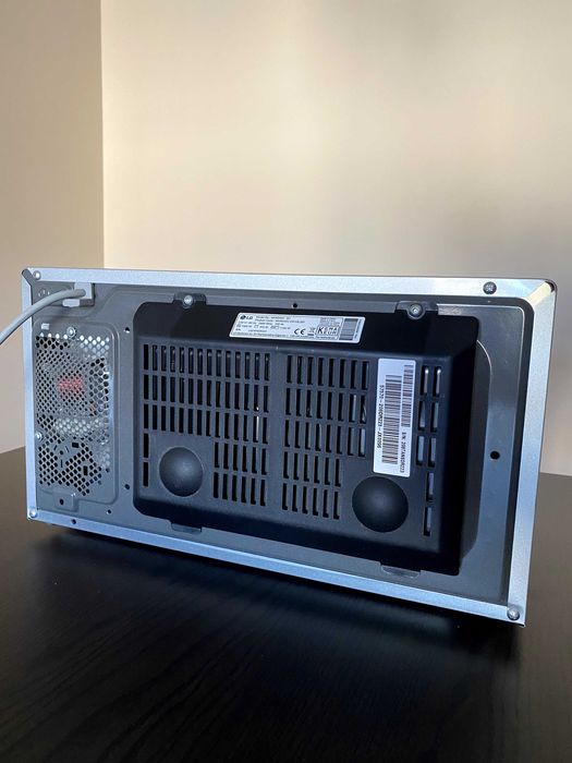 Micro-ondas LG MH6044V | Grill | 20 L | 700 W - Inox