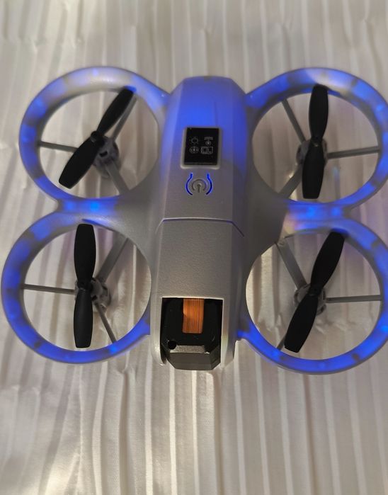 Dron z kamerą mały